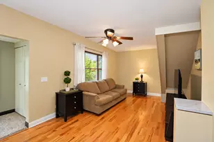 251 Prairie St, Hampshire, IL 60140 - Photo 4