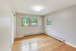 16W674 56th Pl, Clarendon Hills, IL 60514 - Photo 8