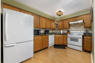 445 N Park Boulevard #2C, Glen Ellyn, IL 60137 - Photo 4