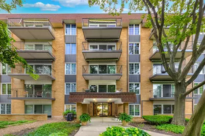 445 N Park Boulevard #2C, Glen Ellyn, IL 60137 - Photo 1