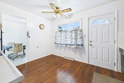 604 N Wilshire Drive, Mount Prospect, IL 60056 - Photo 10