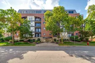 110 S Evergreen Ave, Arlington Heights, IL 60005 - Photo 1