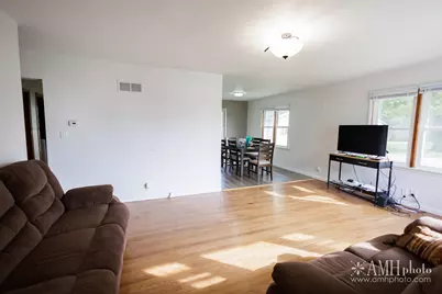 7405 E Canada Street, Saint Anne, IL 60964 - Photo 4