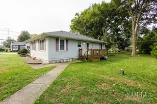 7405 E Canada St, Saint Anne, IL 60964 - Photo 36