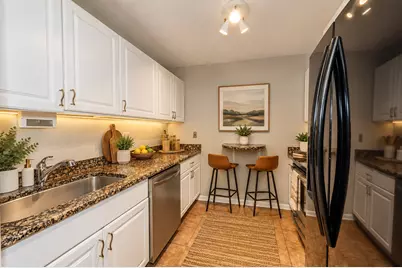 840 E Old Willow Road #112, Prospect Heights, IL 60070 - Photo 4