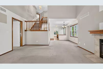 311 S Towanda Avenue, Normal, IL 61761 - Photo 6