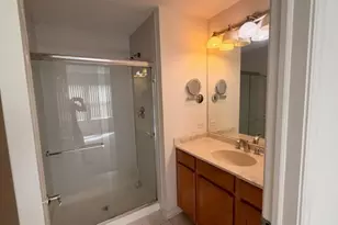 717 N Keystone Ln, Vernon Hills, IL 60061 - Photo 12