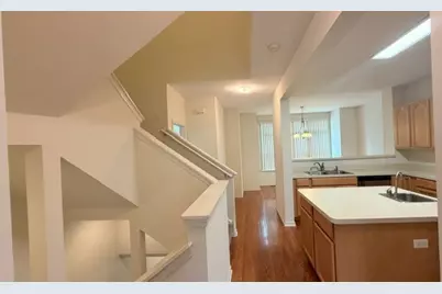 717 N Keystone Lane, Vernon Hills, IL 60061 - Photo 6