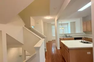 717 N Keystone Ln, Vernon Hills, IL 60061 - Photo 6