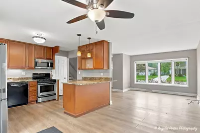 637 N Greenview Avenue, Mundelein, IL 60060 - Photo 6