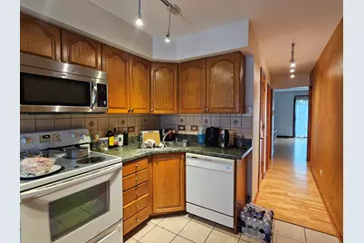 9709 Bianco Terrace #E, Des Plaines, IL 60016 - Photo 8