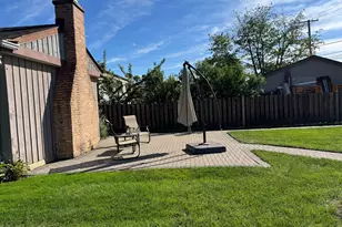 8048 N Ozanam Ave, Niles, IL 60714 - Photo 20