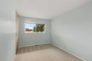 304 Andover Ct, Streamwood, IL 60107 - Photo 12