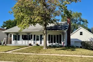 304 Andover Ct, Streamwood, IL 60107 - Photo 1