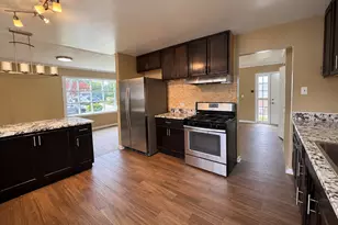 303 Gettysburg St, Park Forest, IL 60466 - Photo 4