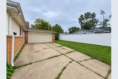 303 Gettysburg Street, Park Forest, IL 60466 - Photo 2