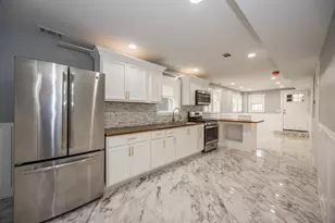 3721 W 57th St, Chicago, IL 60629 - Photo 24