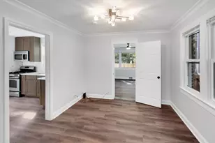 605 E 88th Pl, Chicago, IL 60619 - Photo 10