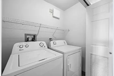 2618 W Diversey Avenue #402, Chicago, IL 60647 - Photo 32