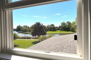 935 Shattuck Ln, Schaumburg, IL 60194 - Photo 12