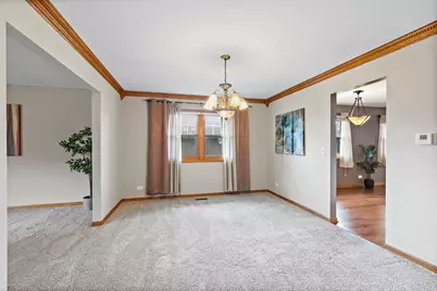 104 Millis Lane, Schaumburg, IL 60193 - Photo 6
