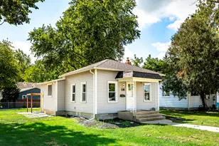18 E Dearborn St, Plano, IL 60545 - Photo 1