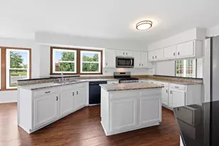 450 Potomac Ln, Elk Grove Village, IL 60007 - Photo 16