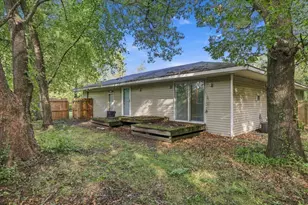 1572 Winnetka St, Dixon, IL 61021 - Photo 2
