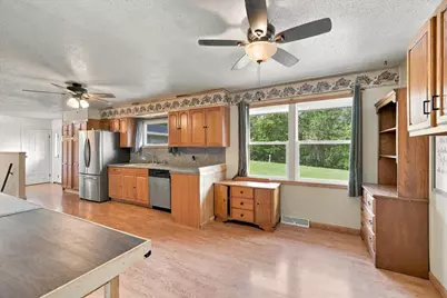 1572 Winnetka Street, Dixon, IL 61021 - Photo 12