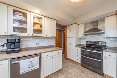 38013 N Russell Avenue, Beach Park, IL 60087 - Photo 10