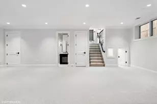 2163 W Windsor Ave, Chicago, IL 60625 - Photo 30