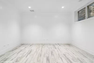 2163 W Windsor Avenue, Chicago, IL 60625 - Photo 34