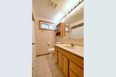 703 Larkfield Circle, Rockford, IL 61107 - Photo 32