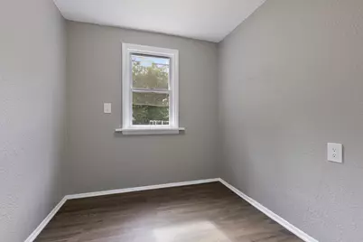 1322 Garrison Avenue, Rockford, IL 61103 - Photo 8