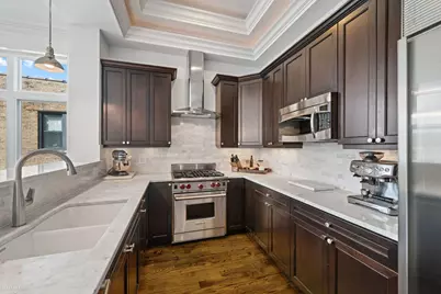 [Address not provided], Chicago, IL 60614 - Photo 8
