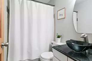 4608 Mumford Dr, Hoffman Estates, IL 60192 - Photo 10