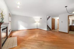 214 S Harrison St, Geneva, IL 60134 - Photo 8