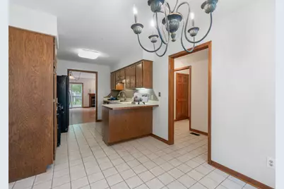 214 S Harrison Street, Geneva, IL 60134 - Photo 2