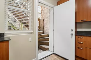 1336 W Estes Ave, Chicago, IL 60626 - Photo 18