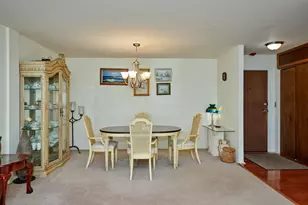 502 W Huntington Commons Rd, Mount Prospect, IL 60056 - Photo 6