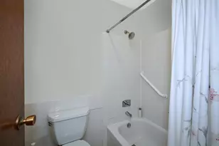 502 W Huntington Commons Rd, Mount Prospect, IL 60056 - Photo 16