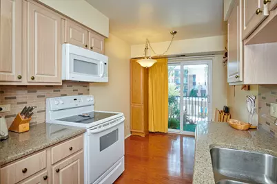 502 W Huntington Commons Road #238, Mount Prospect, IL 60056 - Photo 8