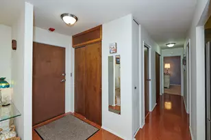 502 W Huntington Commons Rd, Mount Prospect, IL 60056 - Photo 18