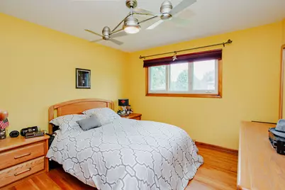 461 E Cherry Hill Drive, Addison, IL 60101 - Photo 8