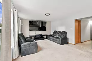 1301 Idabright Dr, Plainfield, IL 60586 - Photo 6