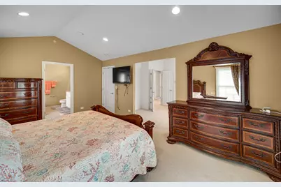 22 Red Tail Drive, Hawthorn Woods, IL 60047 - Photo 14
