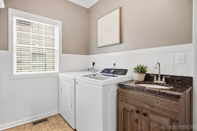 39W147 Herrington Boulevard, Geneva, IL 60134 - Photo 18