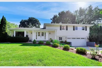 1939 Clover Road, Northbrook, IL 60062 - Photo 1