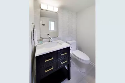 1939 Clover Road, Northbrook, IL 60062 - Photo 14