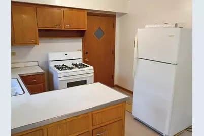 8902 N Wisner Street #2W, Niles, IL 60714 - Photo 2